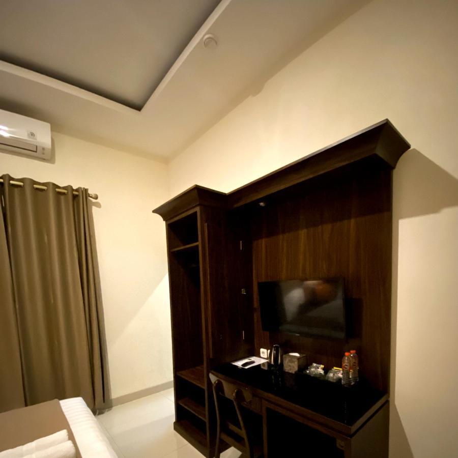 Omah Watu Homestay Yogyakarta Exterior photo